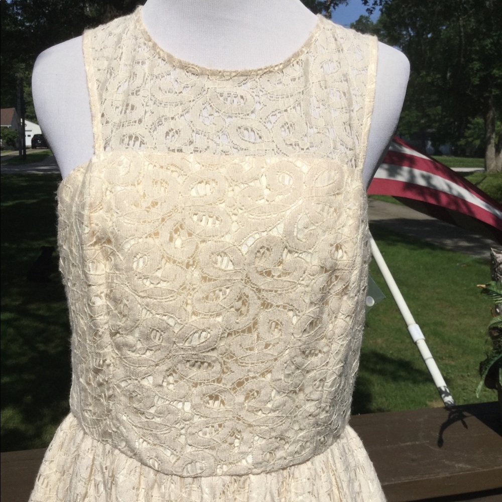 The Limited ! Gorgeous Cream Colored Dress ! - Picture 3 of 4